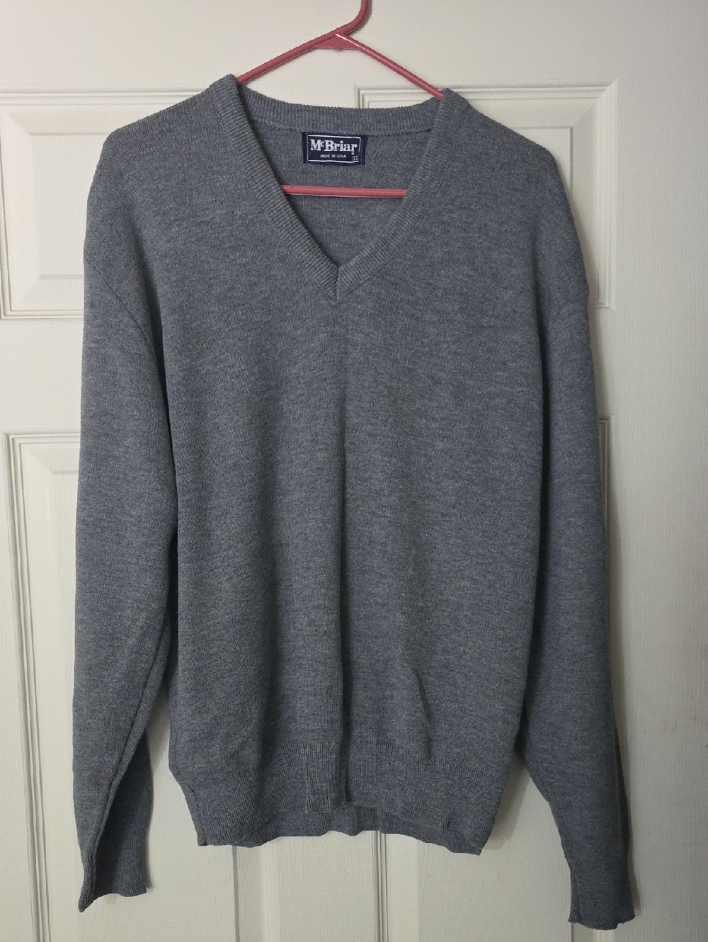 Men's V-Neck Sweater in Gray